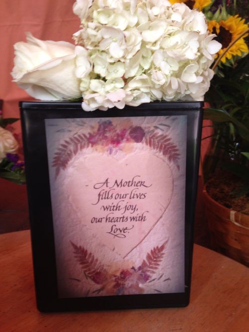 image of Mom's urn with flower